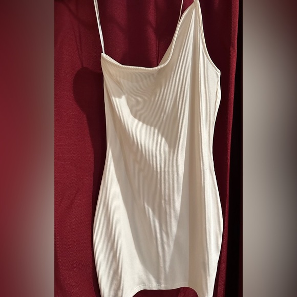 White off the shoulder mini bodycon dress - Picture 1 of 2